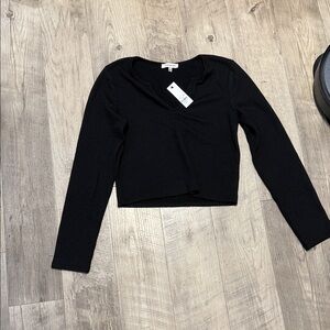 Francesca’s Black Long-Sleeve V-Neck Cropped Top - Women